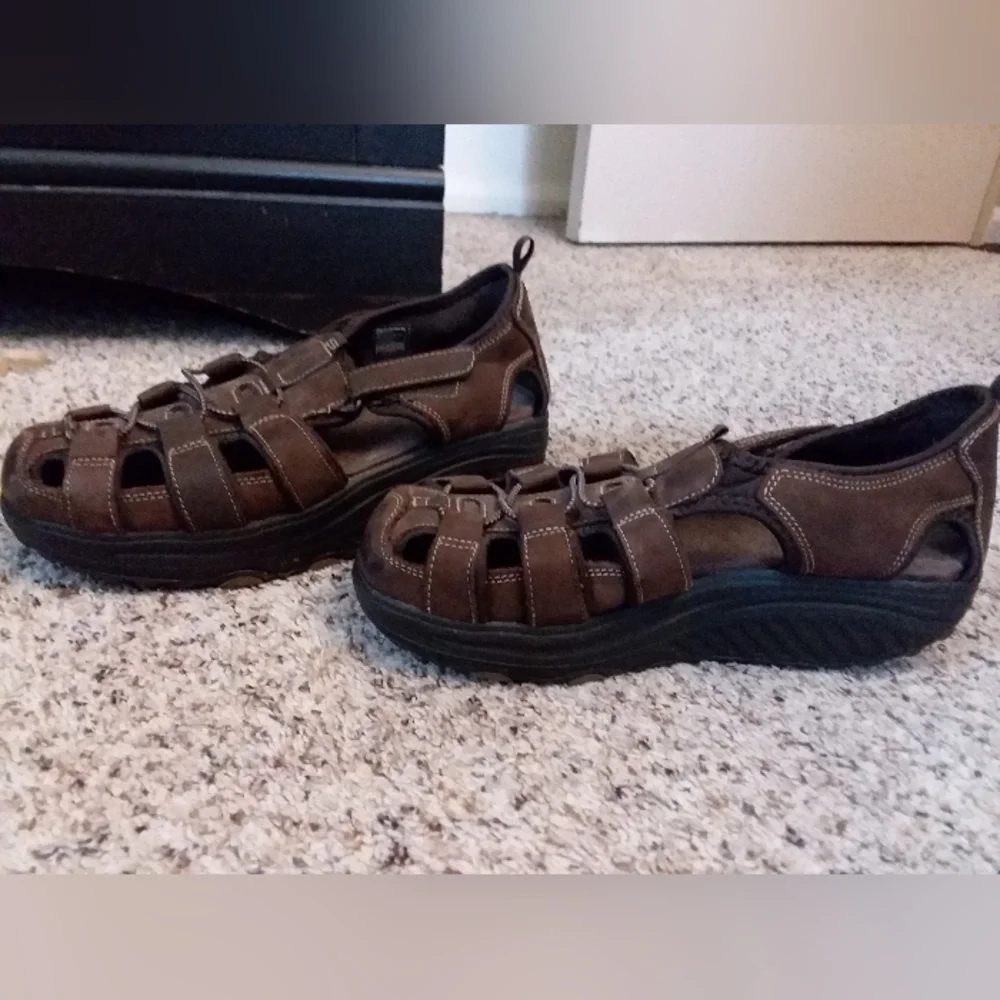 Skechers Shape-ups 8.5 - Picture 1 of 7